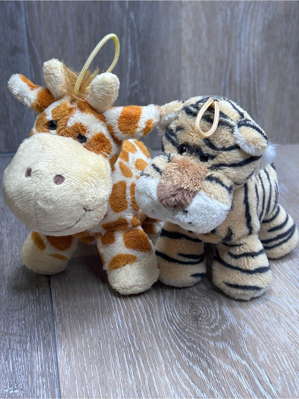 Mini Tiger & Giraffe Plush Duo • Chosun International Hanging Safari Animal Set